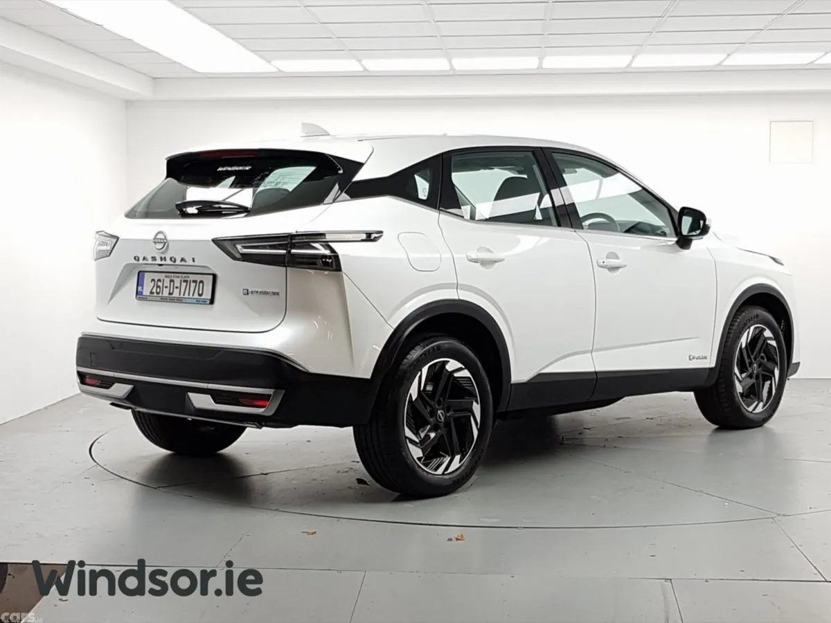 Nissan Qashqai MPV, Petrol Hybrid, 2026, White