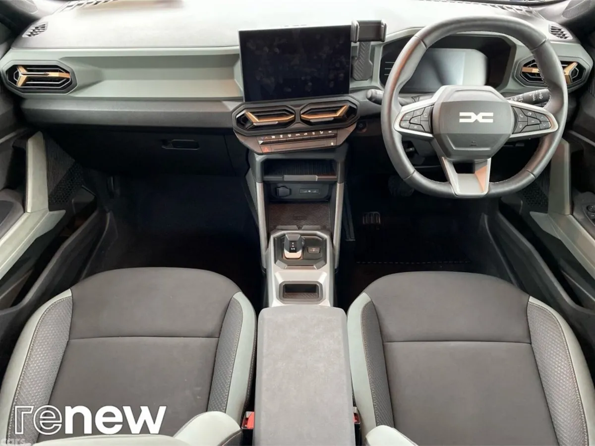 Dacia Duster SUV, Petrol Hybrid, 2026, Grey