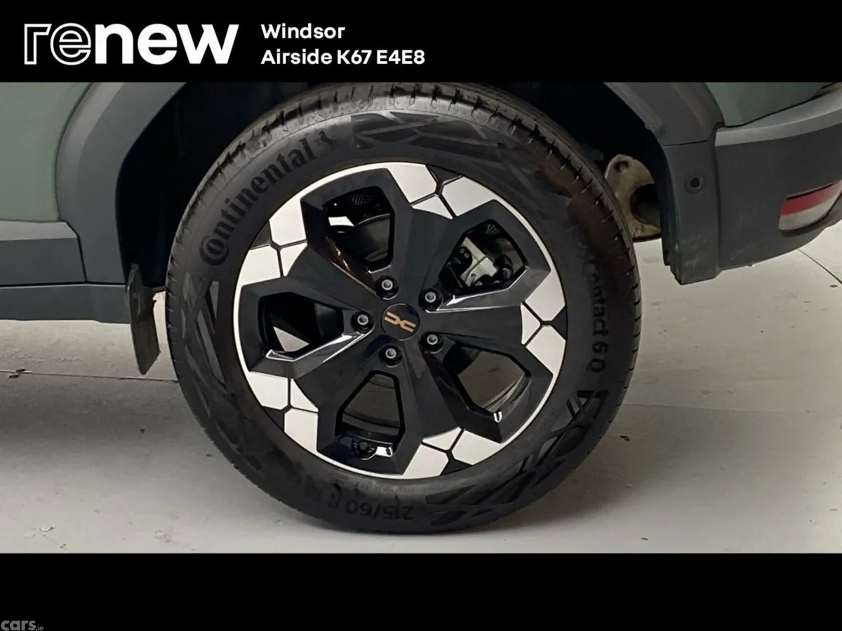 Dacia Duster SUV, Petrol Hybrid, 2026, Grey