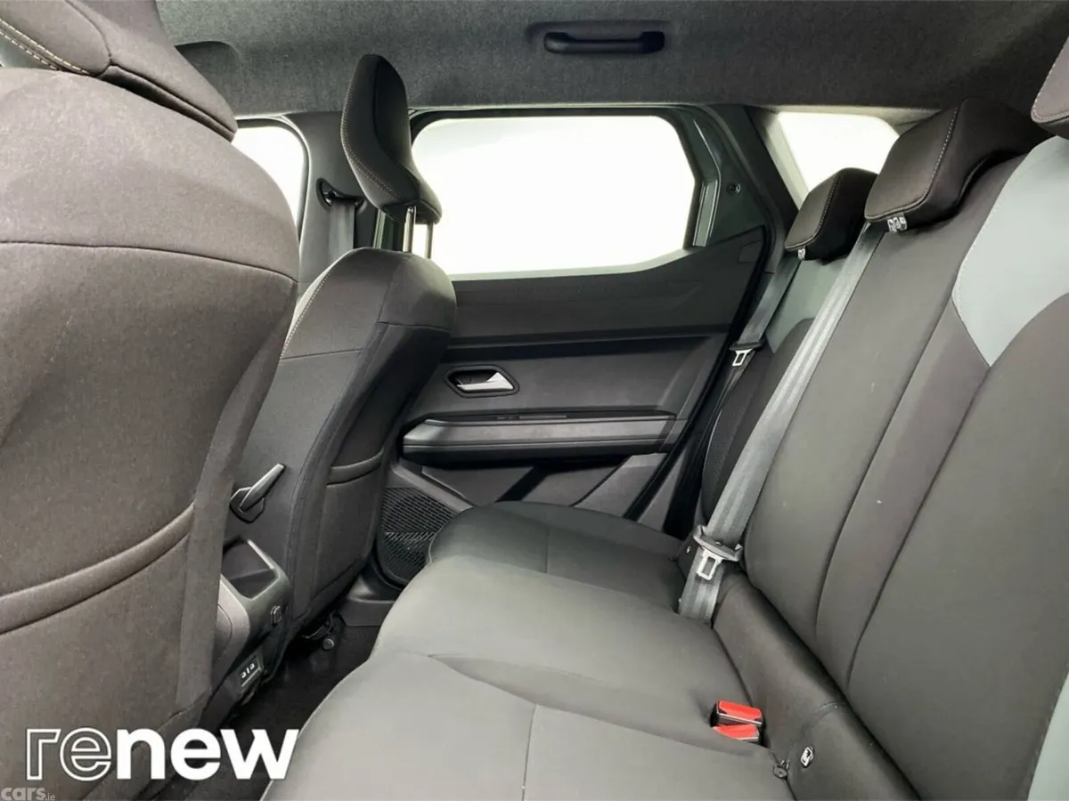 Dacia Duster SUV, Petrol Hybrid, 2026, Grey