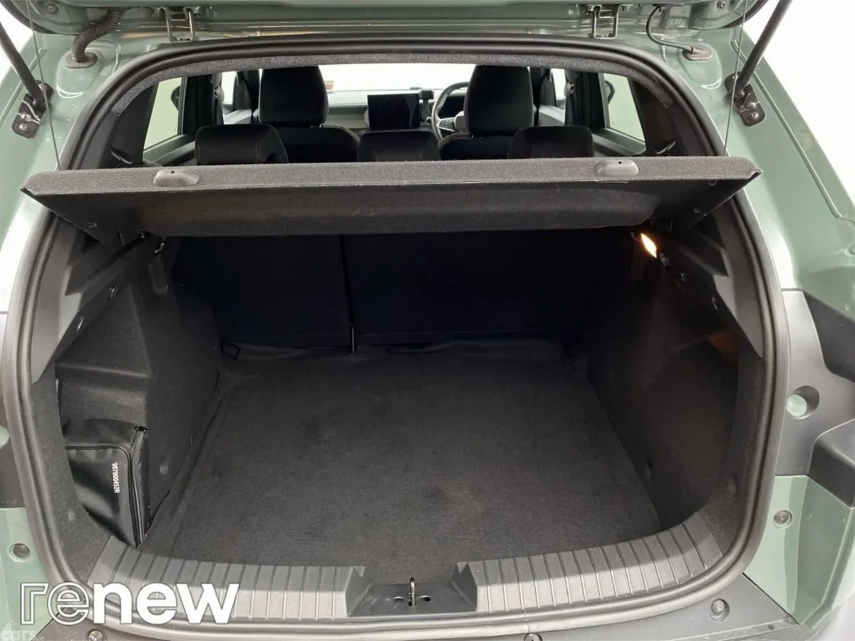 Dacia Duster SUV, Petrol Hybrid, 2026, Grey