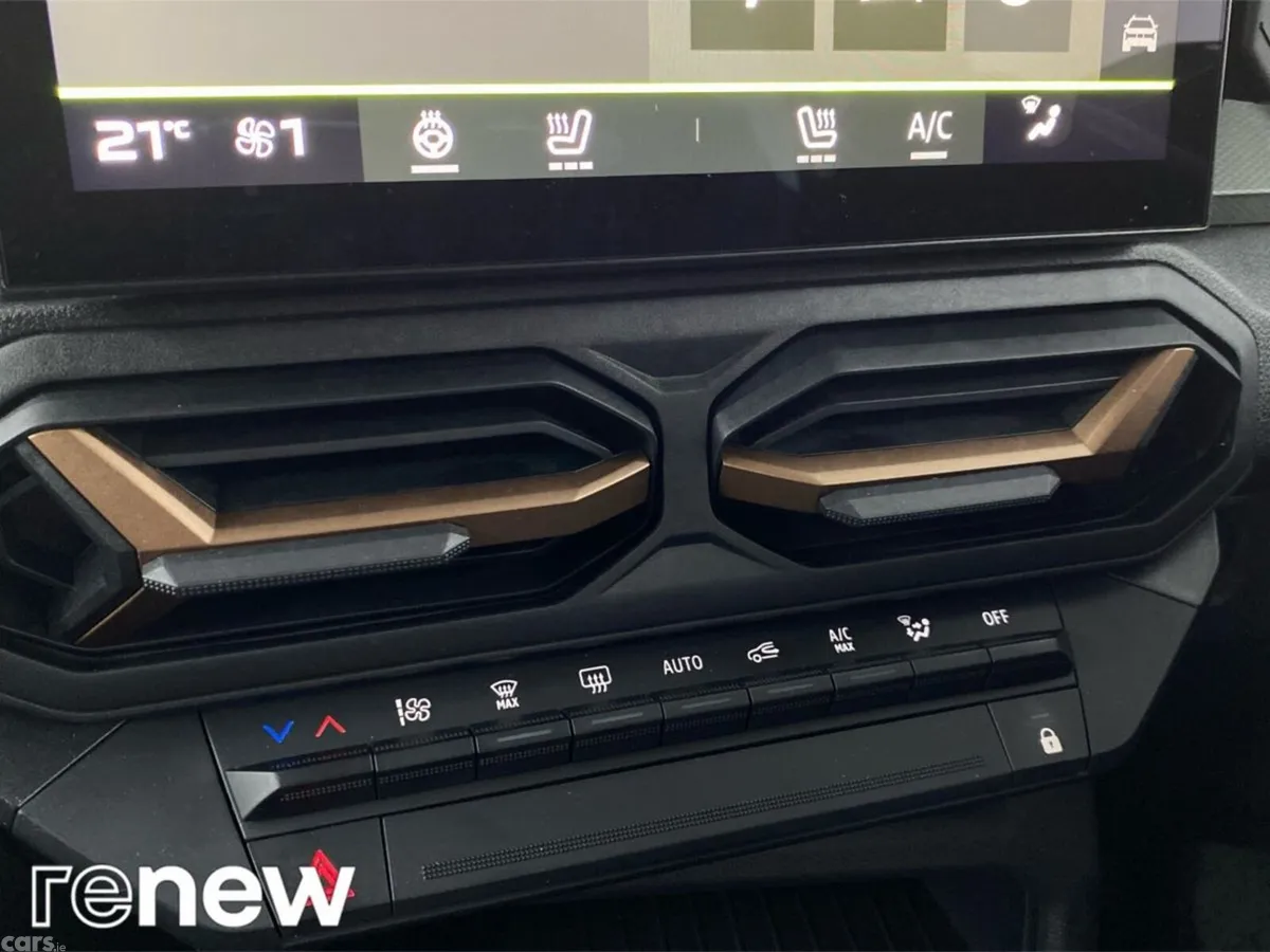 Dacia Duster SUV, Petrol Hybrid, 2026, Grey