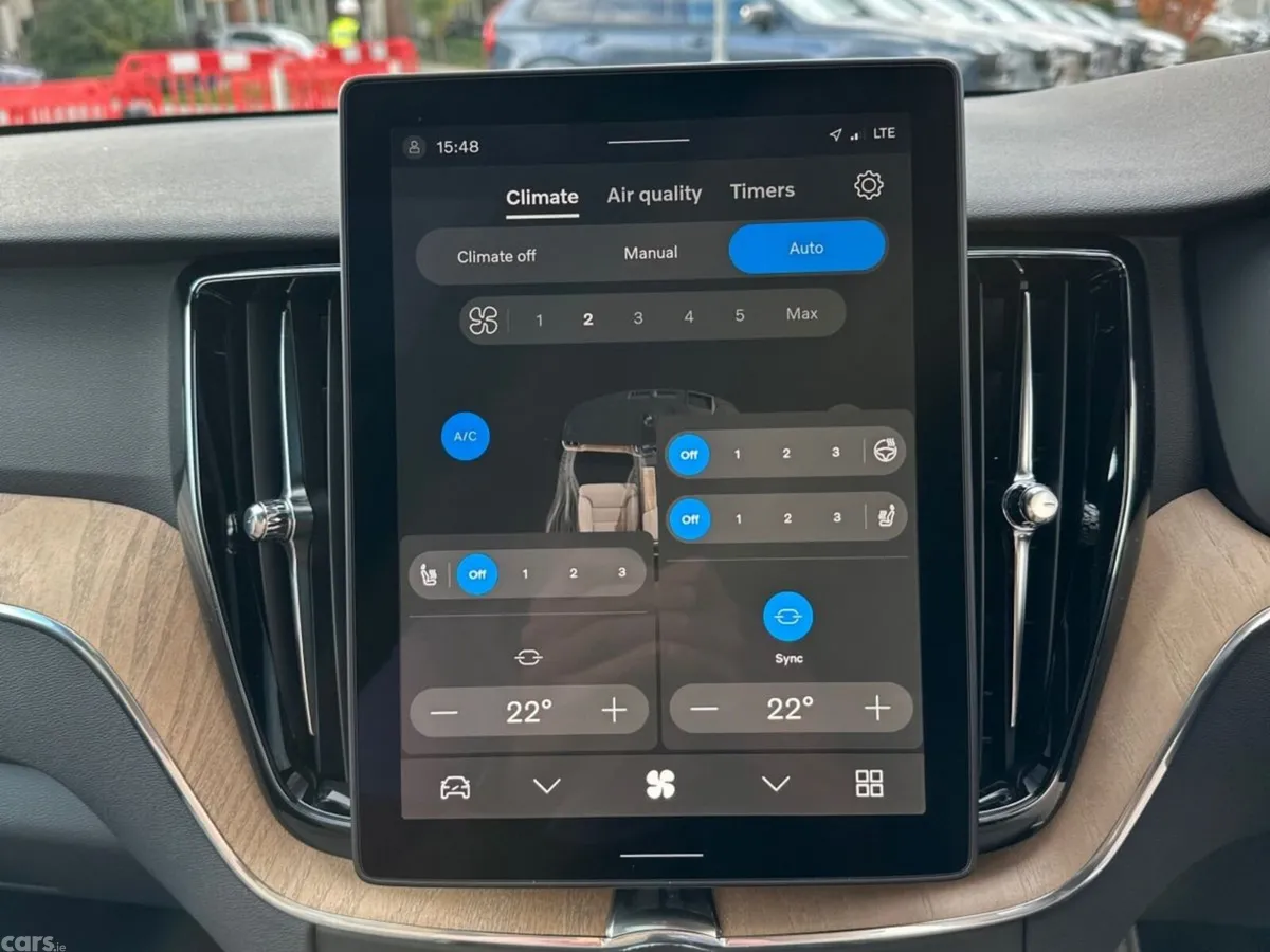 Volvo XC60 SUV, Petrol Plug-in Hybrid, 2026, Black