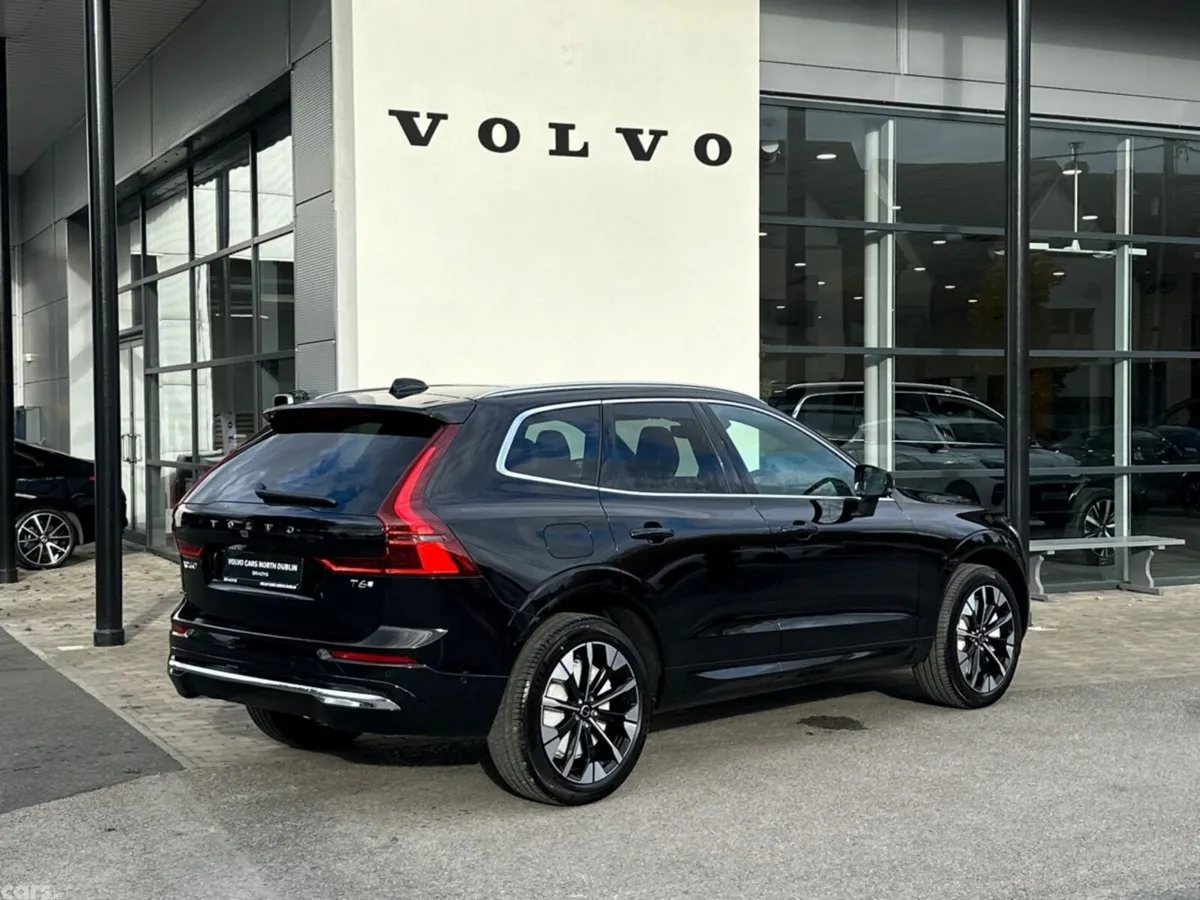 Volvo XC60 SUV, Petrol Plug-in Hybrid, 2026, Black