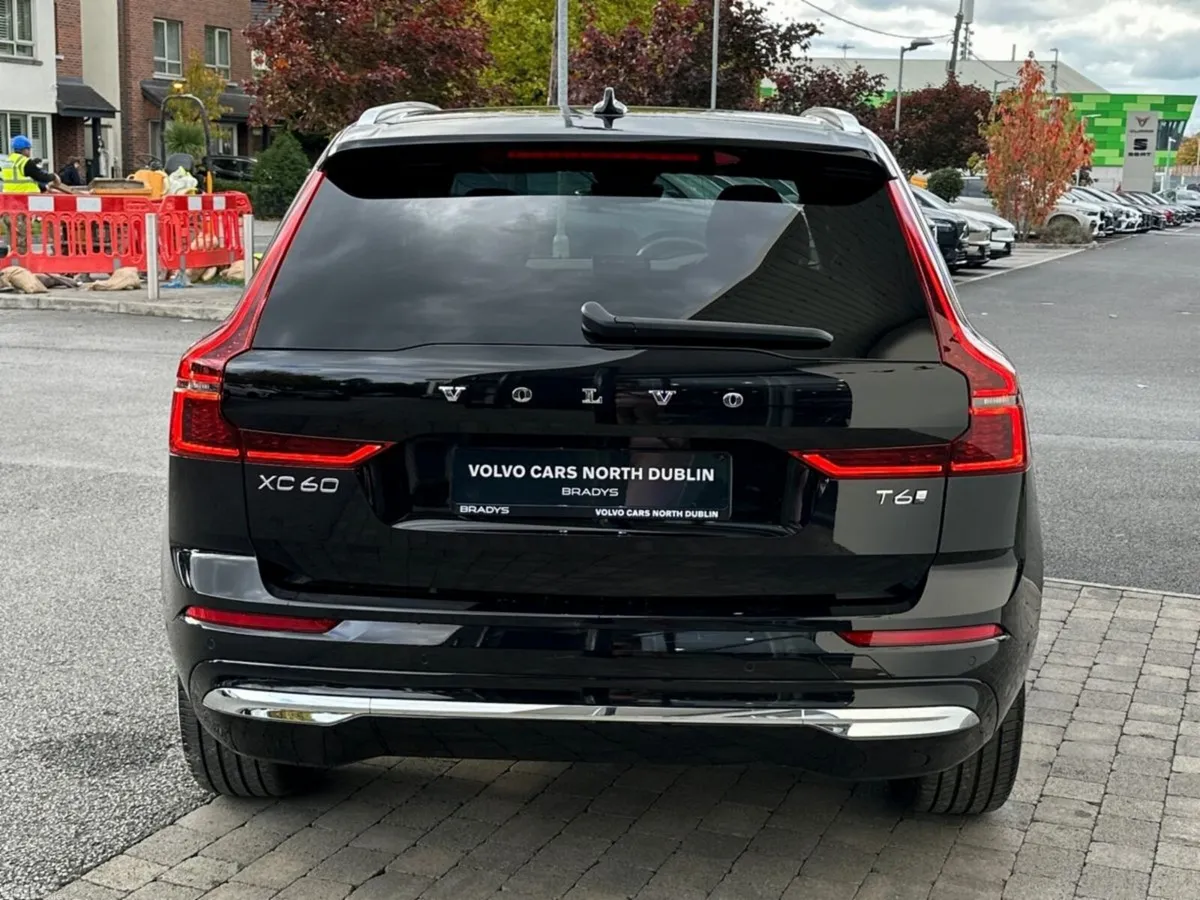 Volvo XC60 SUV, Petrol Plug-in Hybrid, 2026, Black