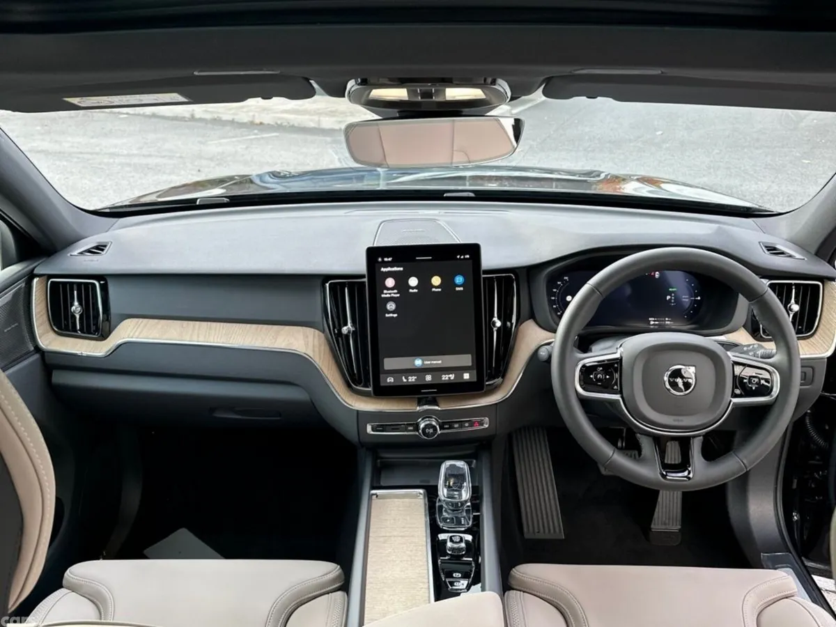 Volvo XC60 SUV, Petrol Plug-in Hybrid, 2026, Black