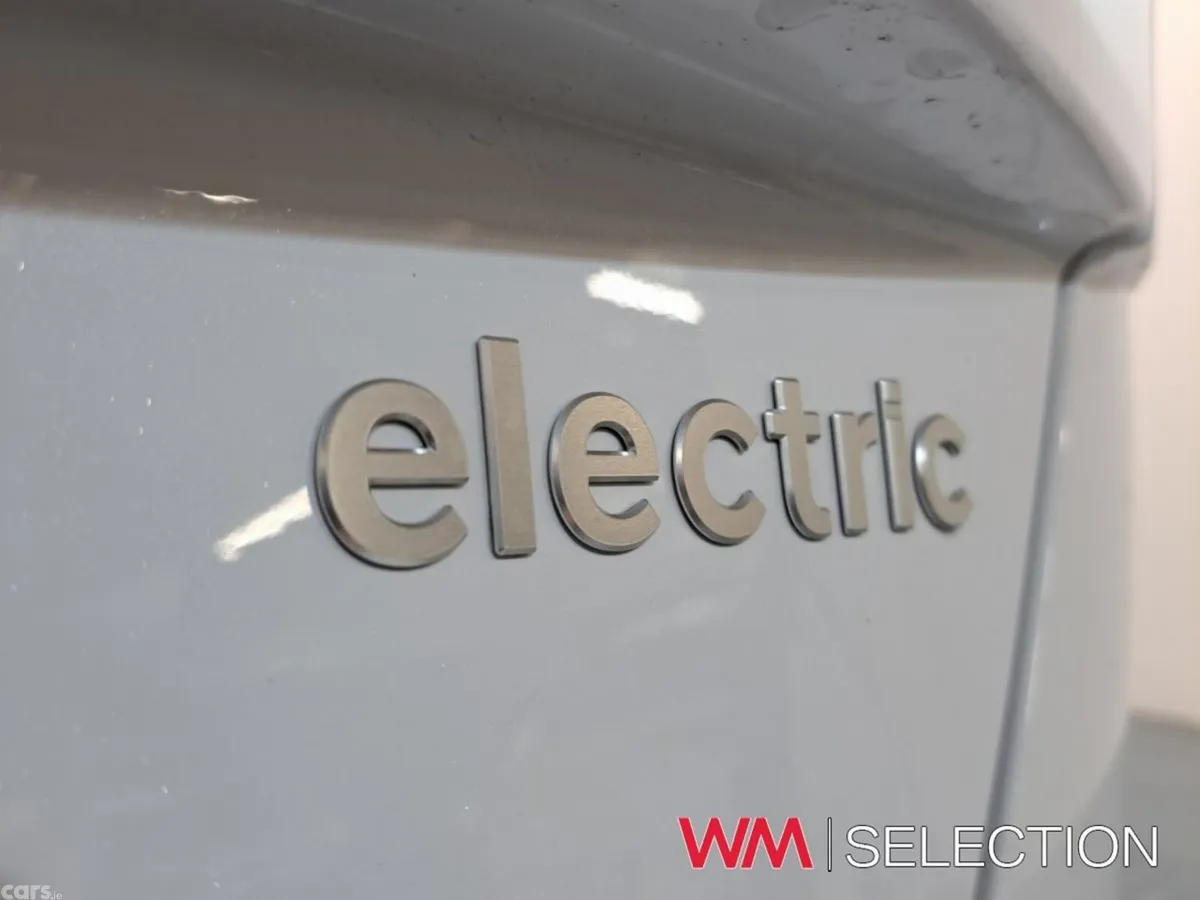 Hyundai KONA Hatchback, Electric, 2026, White