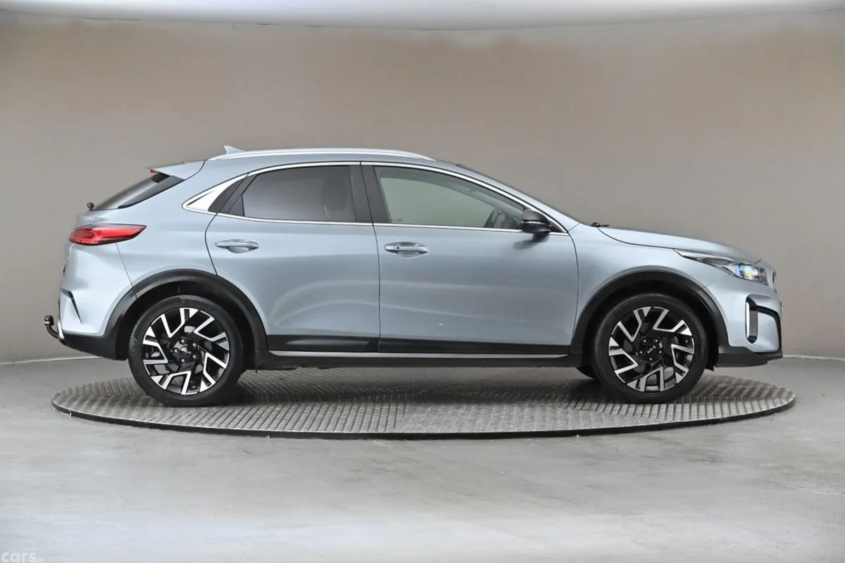 Kia XCeed SUV, Petrol Plug-in Hybrid, 2023, Grey