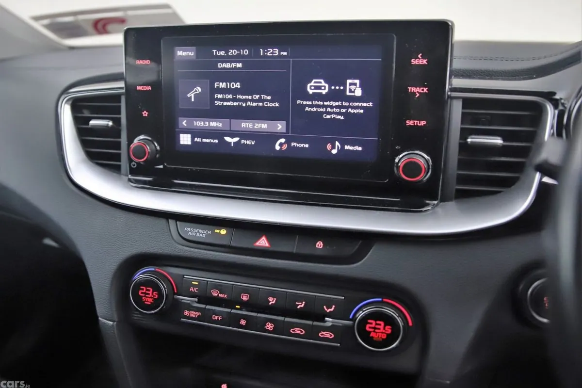 Kia XCeed SUV, Petrol Plug-in Hybrid, 2023, Grey