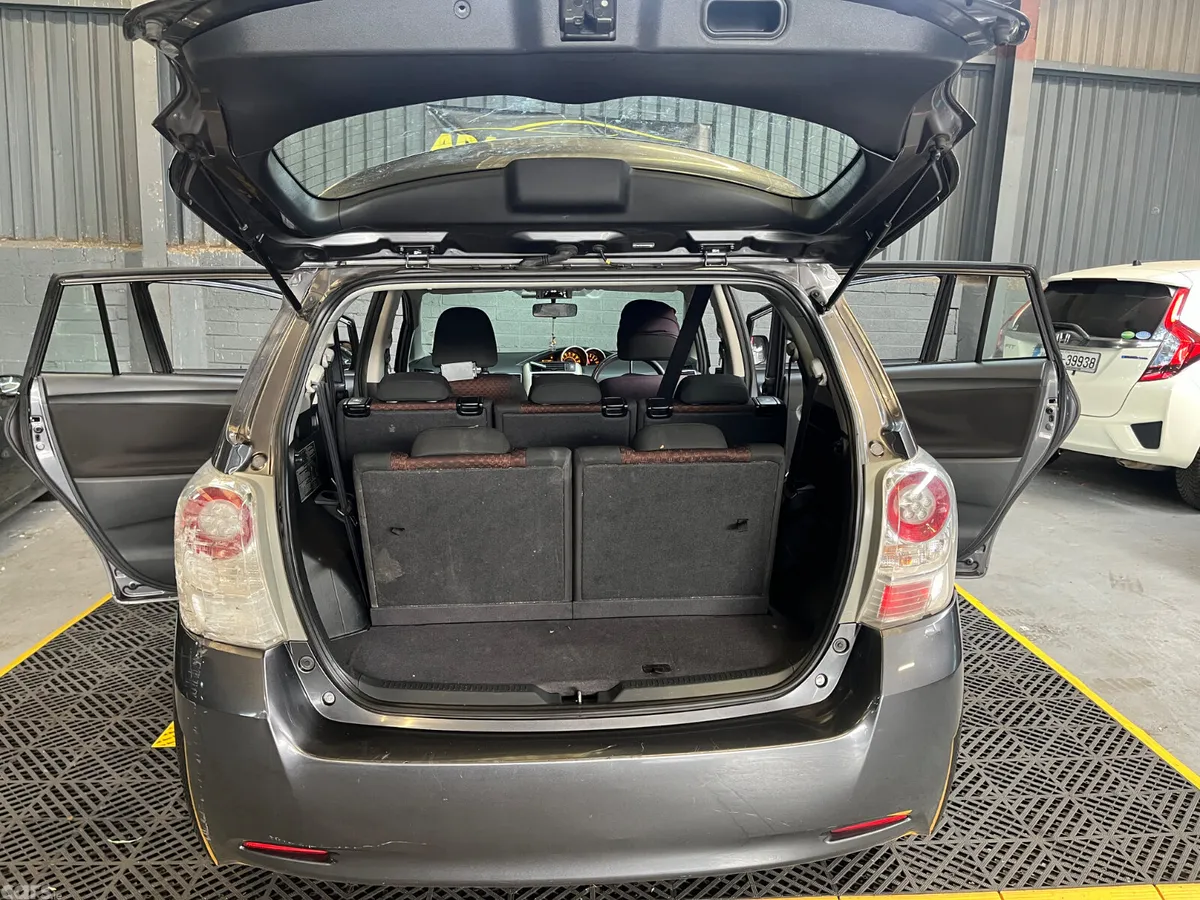 Toyota Verso MPV, Diesel, 2011, Grey