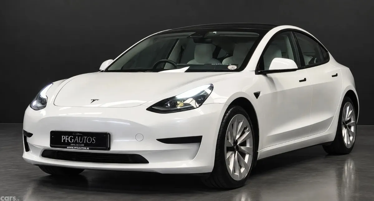 Tesla Model 3 Saloon, Electric, 2022, White