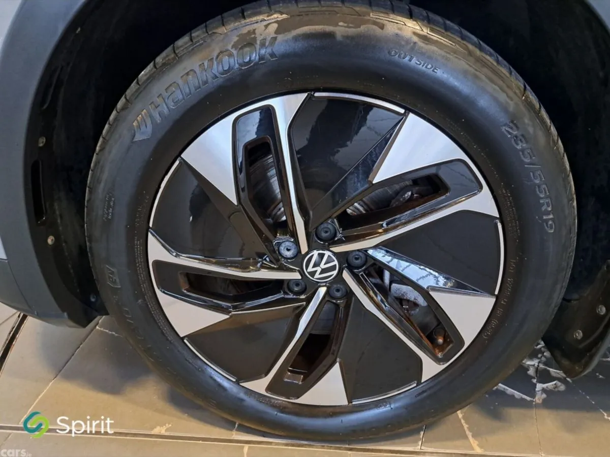 Volkswagen ID.4 SUV, Electric, 2023, Grey