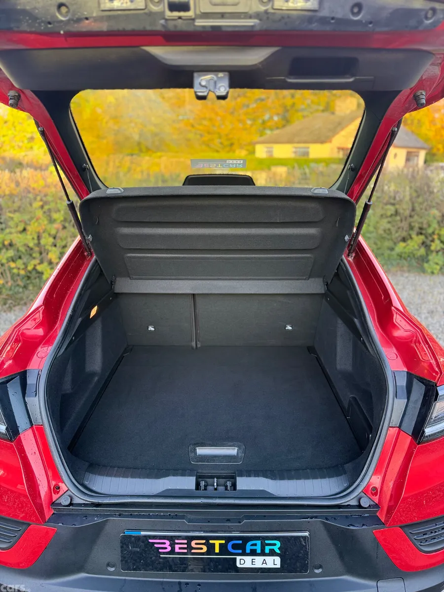 Renault Arkana Hatchback, Petrol, 2024, Red