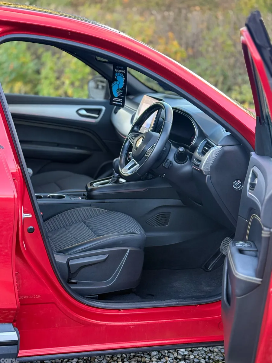 Renault Arkana Hatchback, Petrol, 2024, Red