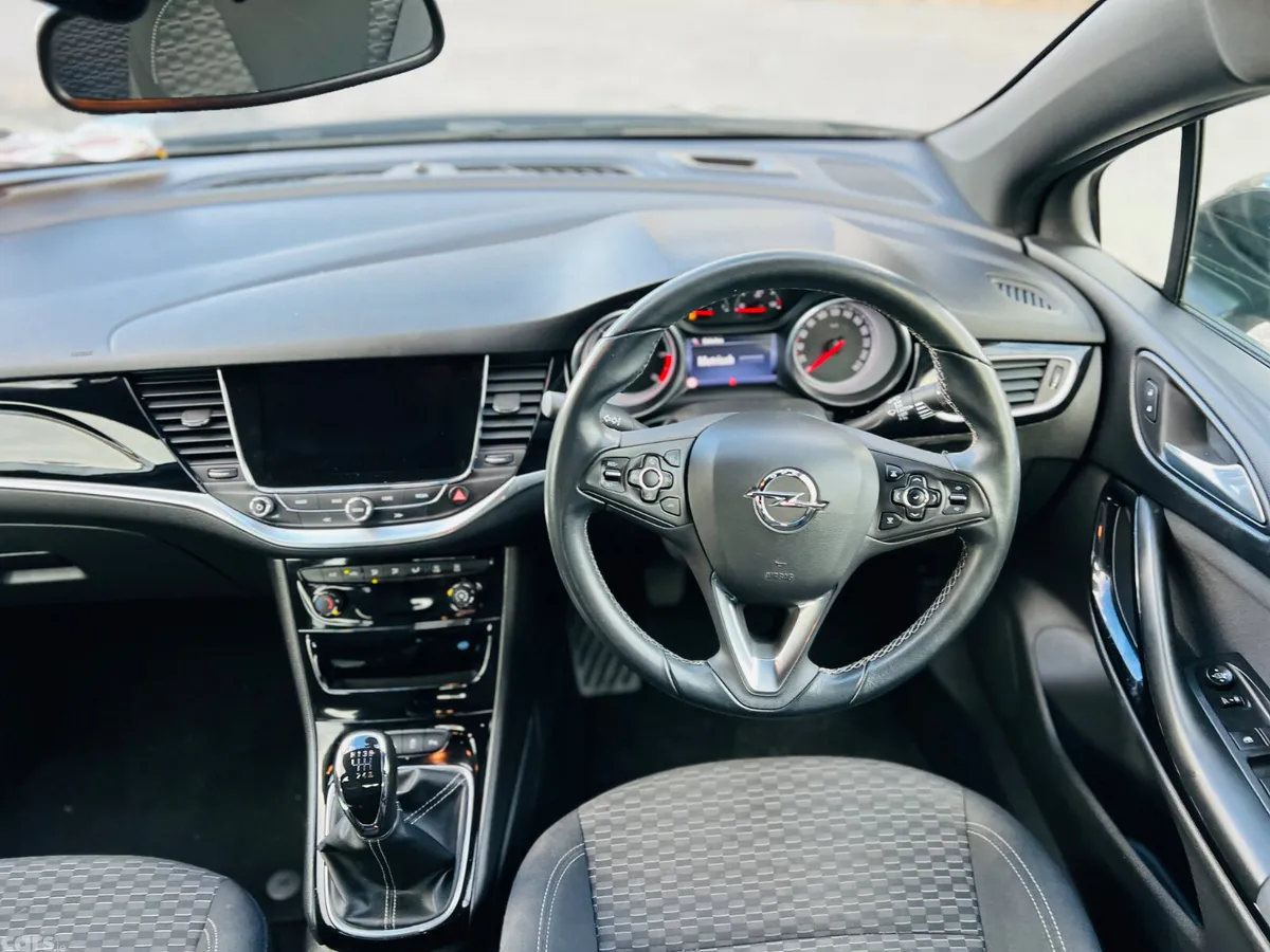 Opel Astra Hatchback, Diesel, 2017, Black