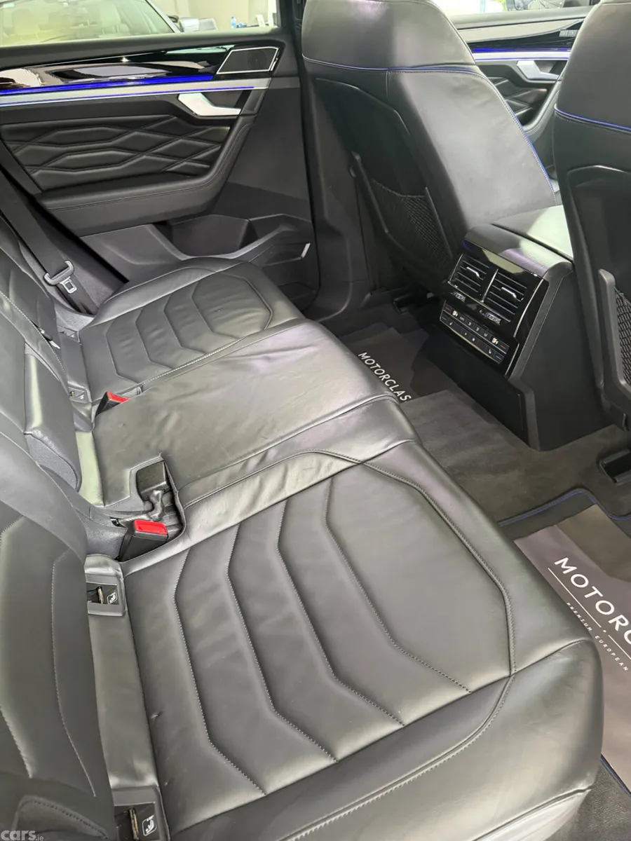 Volkswagen Touareg SUV, Petrol Plug-in Hybrid, 2023, Grey