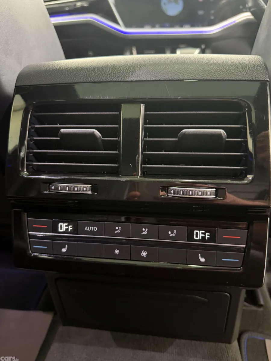 Volkswagen Touareg SUV, Petrol Plug-in Hybrid, 2023, Grey