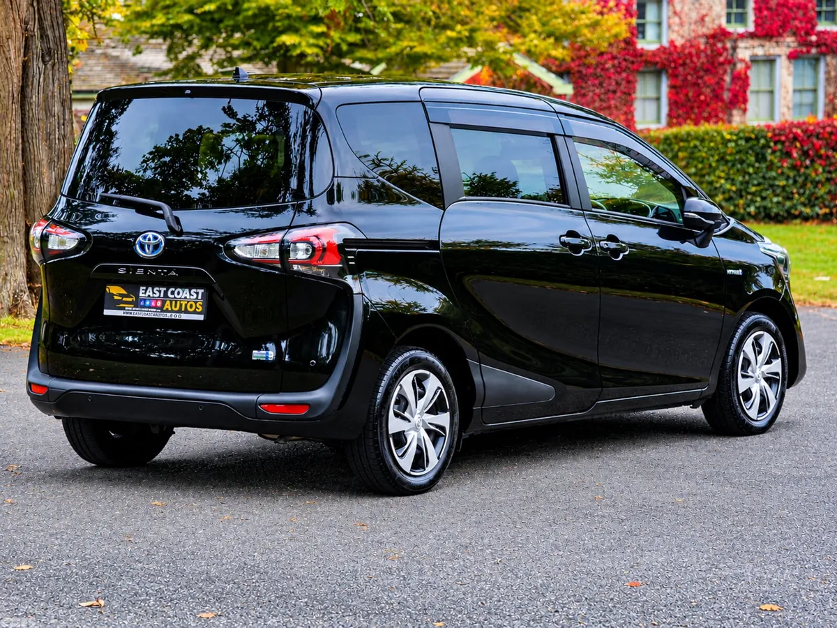 Toyota Sienta MPV, Petrol Hybrid, 2018, Black