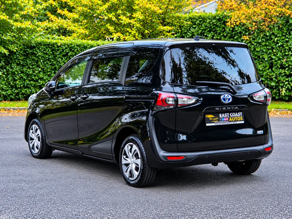Toyota Sienta MPV, Petrol Hybrid, 2018, Black