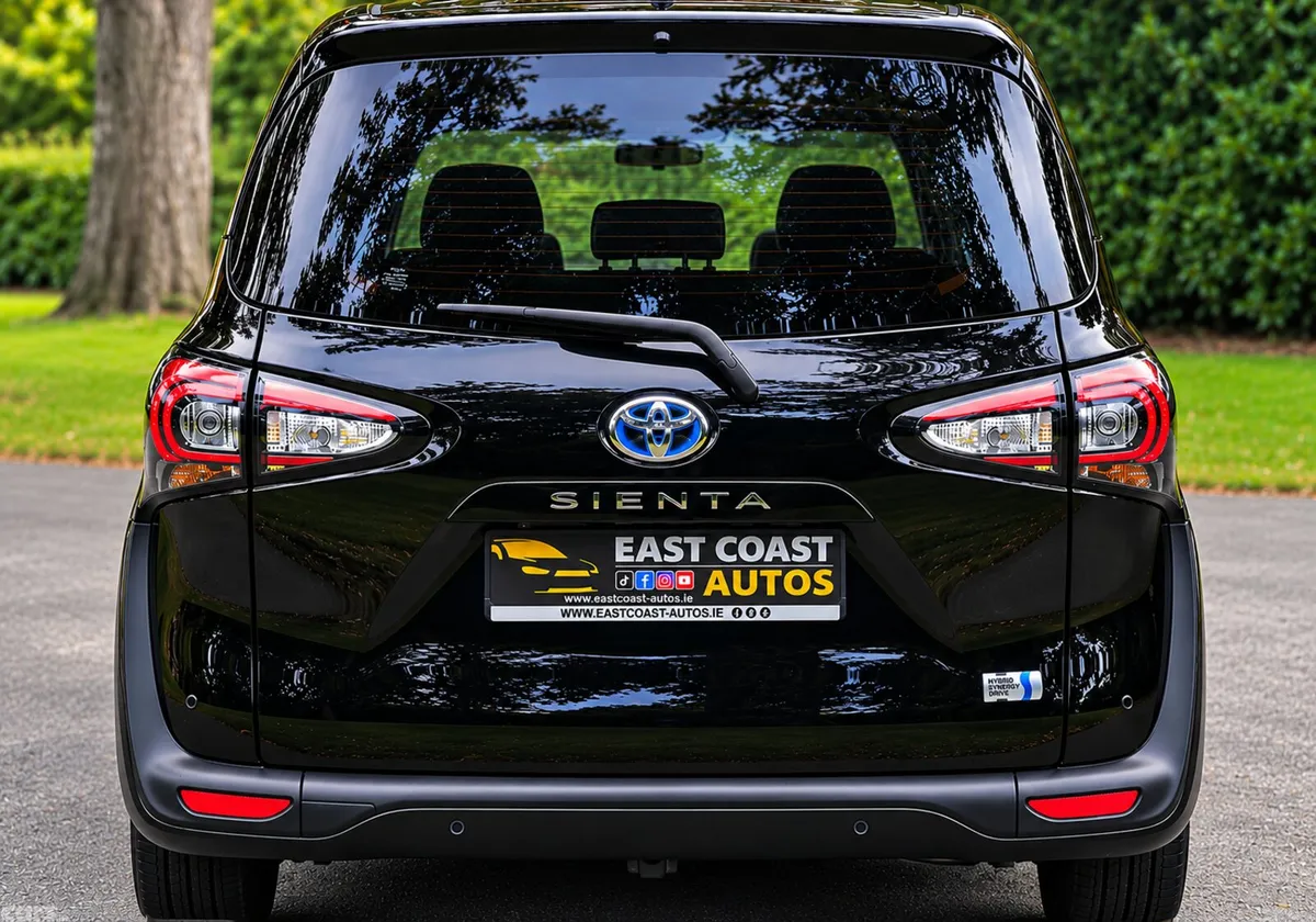 Toyota Sienta MPV, Petrol Hybrid, 2018, Black