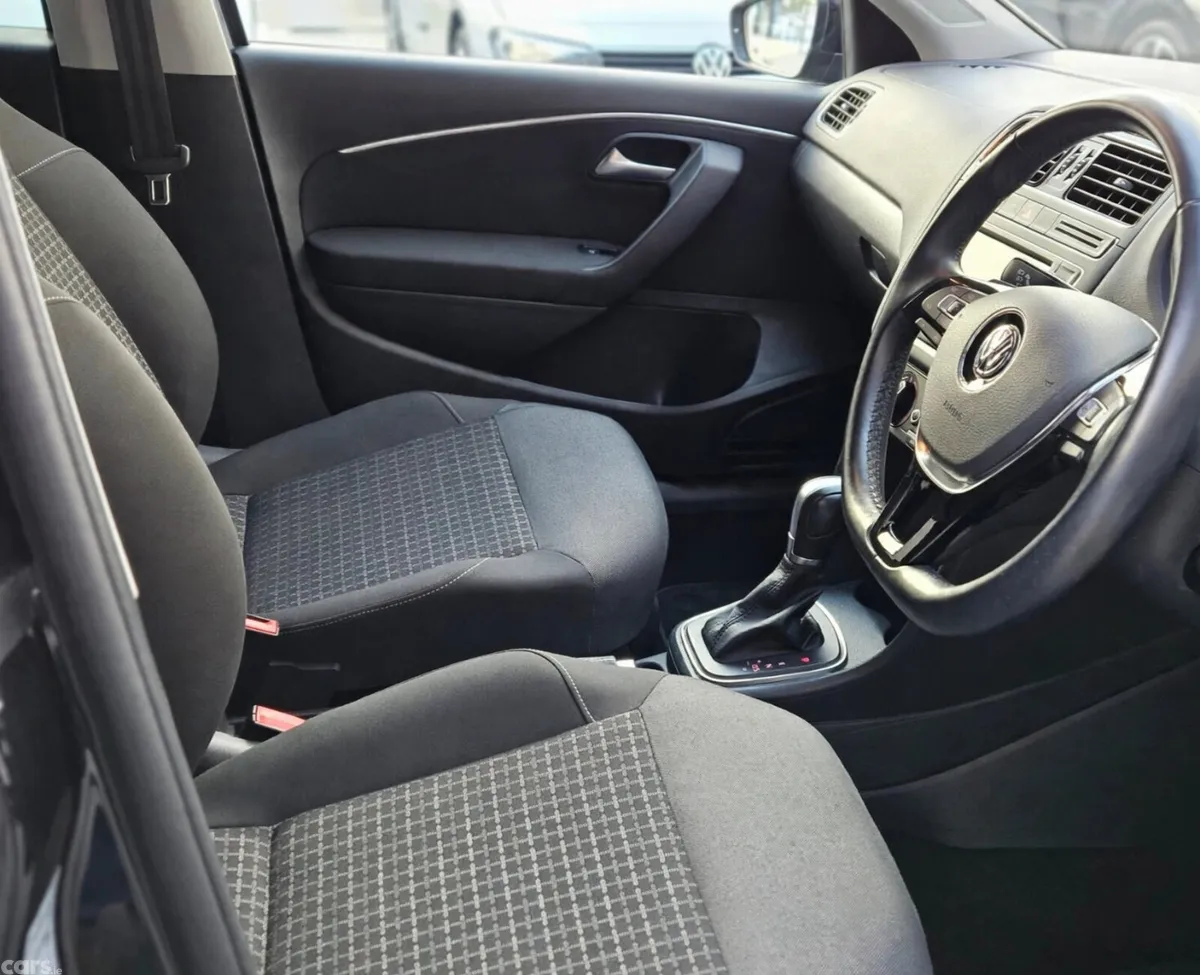 Volkswagen Polo Hatchback, Petrol, 2015, Black