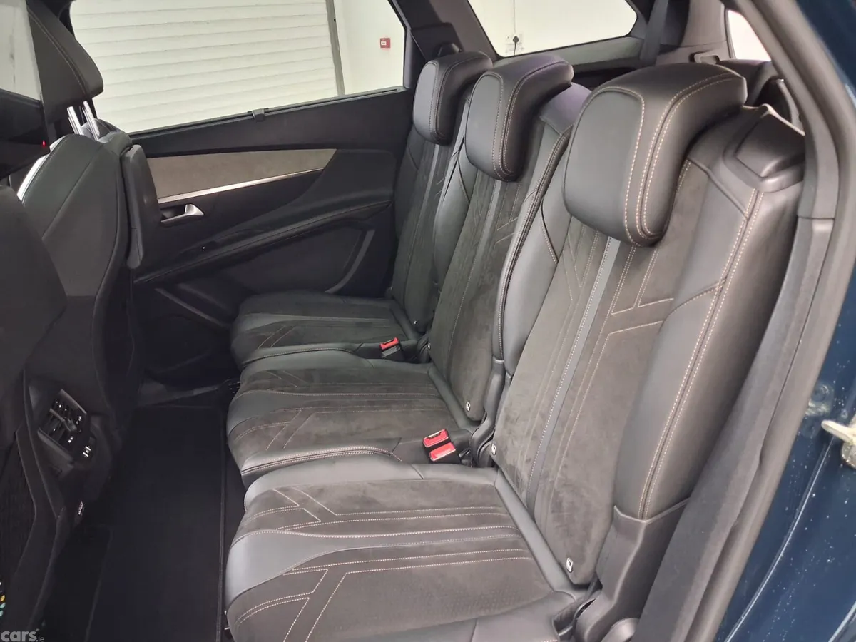Peugeot 5008 SUV, Diesel, 2021, Blue