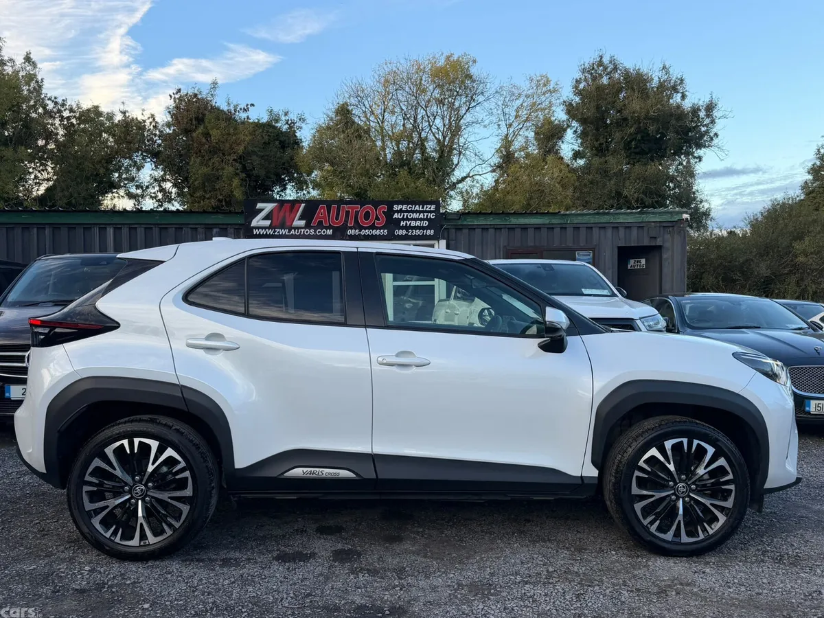 Toyota Yaris Cross MPV, Petrol Hybrid, 2024, White