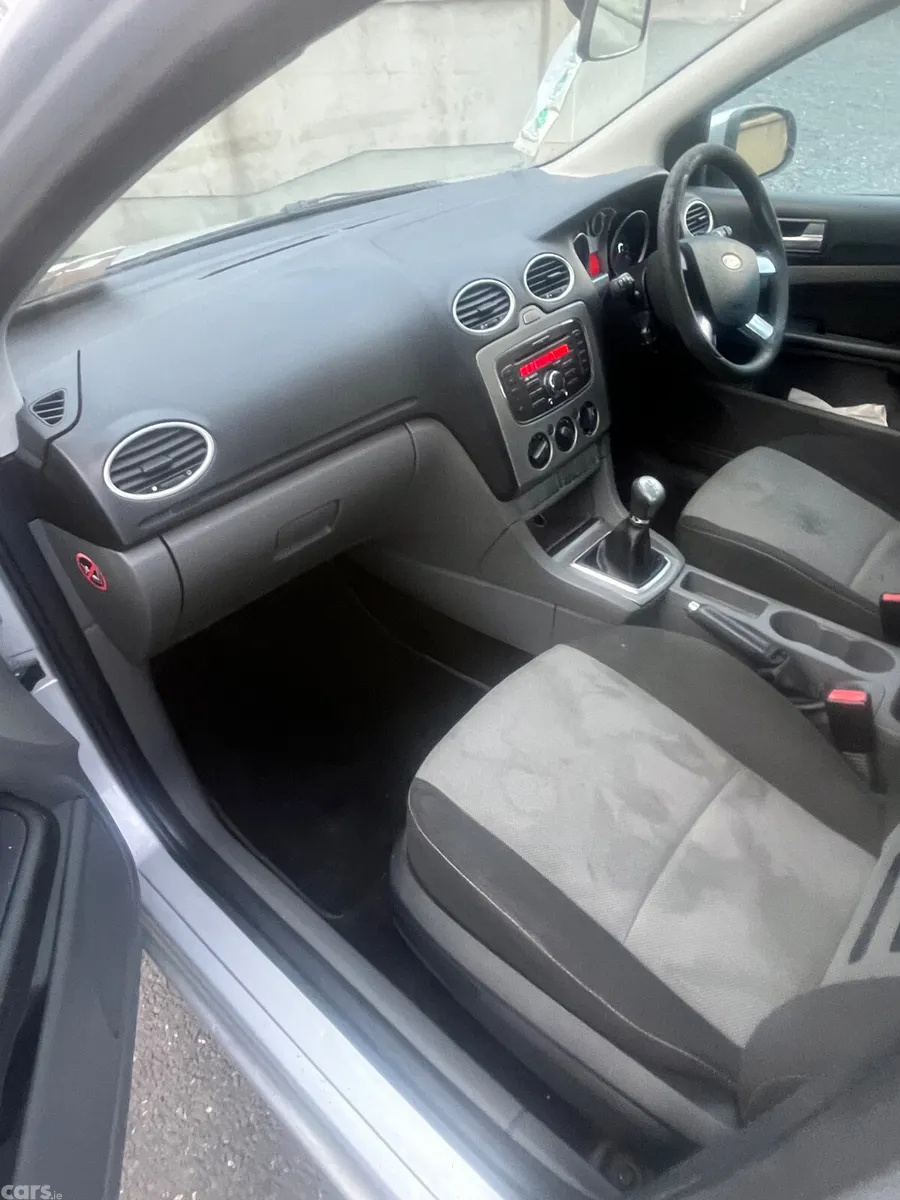 Ford Focus Hatchback, Diesel, 2010, Silver