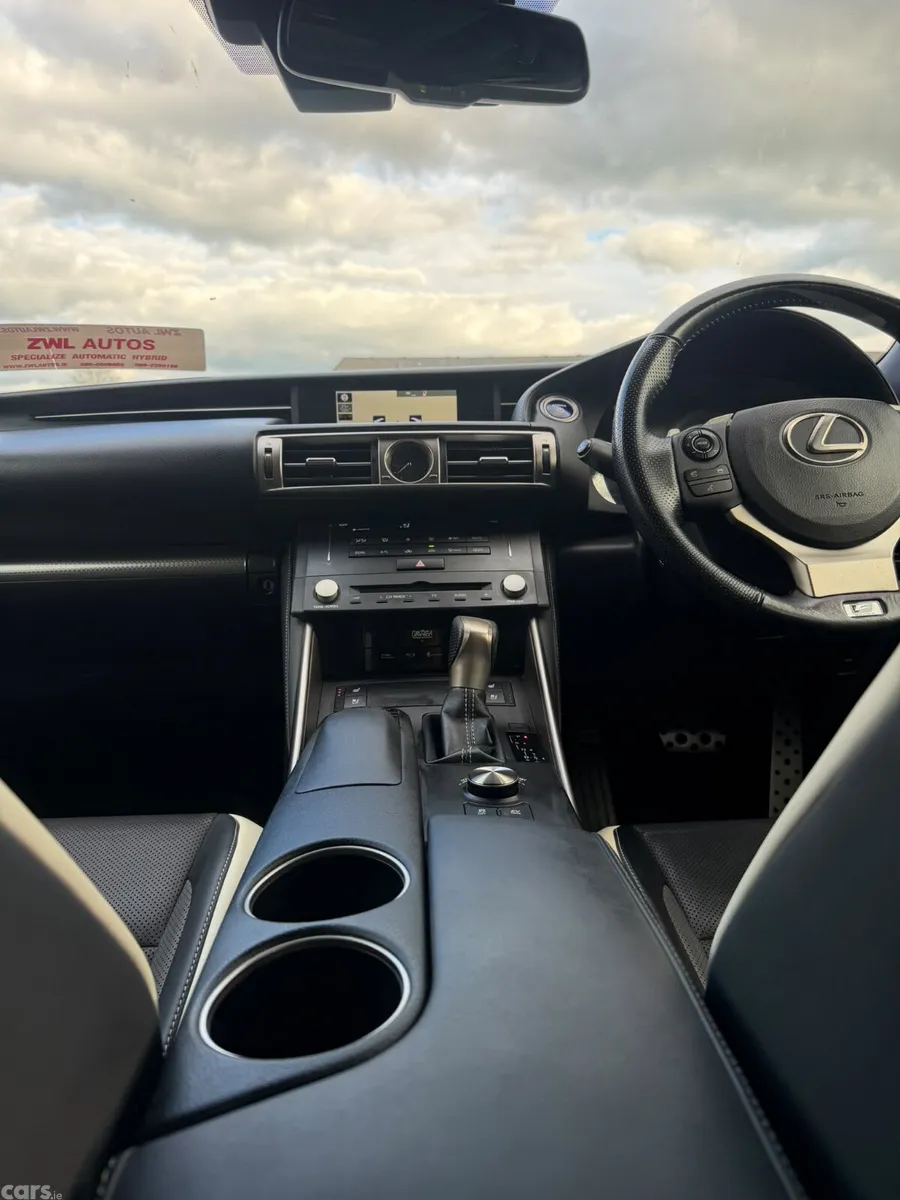 Lexus IS Saloon, Petrol Hybrid, 2016, White