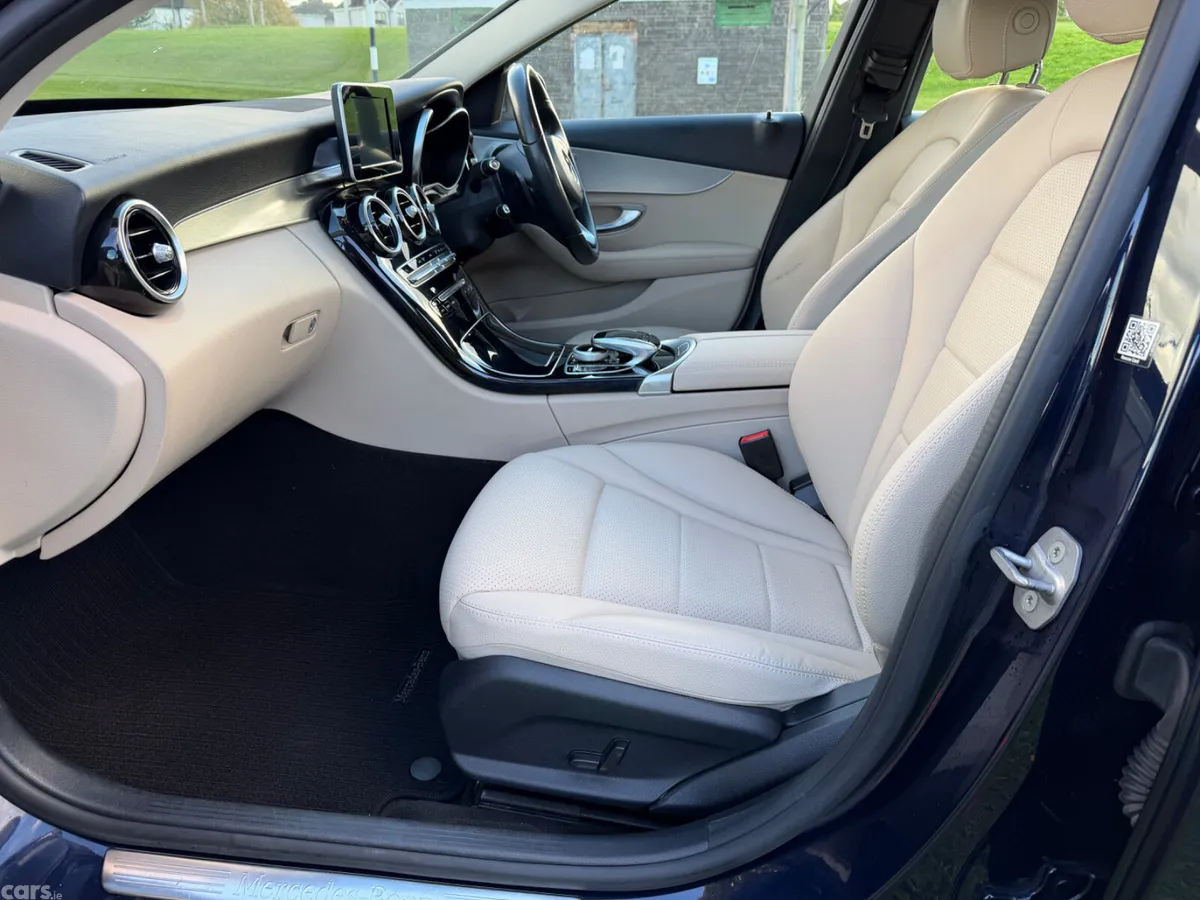 Mercedes-Benz C-Class Saloon, Petrol, 2018, Blue
