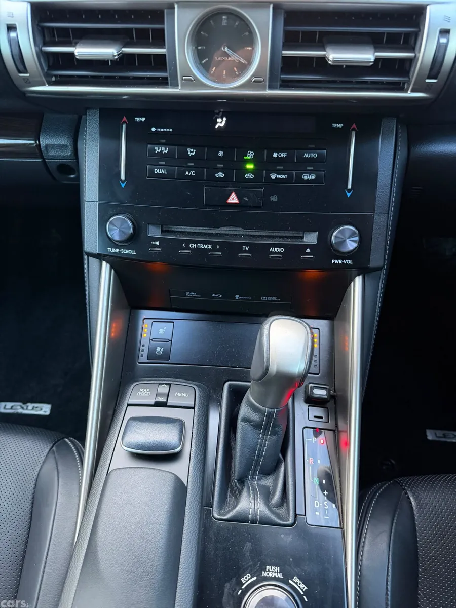 Lexus IS Saloon, Petrol Hybrid, 2014, White