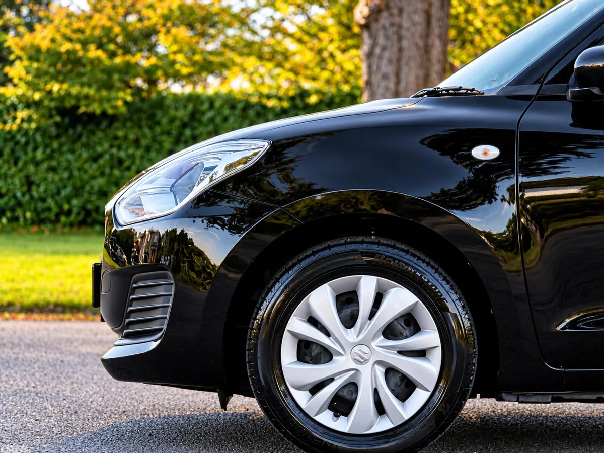 Suzuki Swift Hatchback, Petrol, 2023, Black