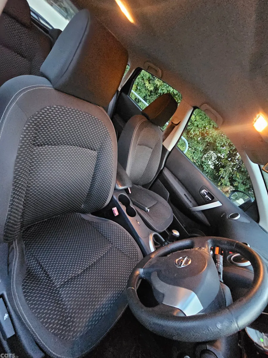 Nissan Qashqai Hatchback, Diesel, 2009, Black