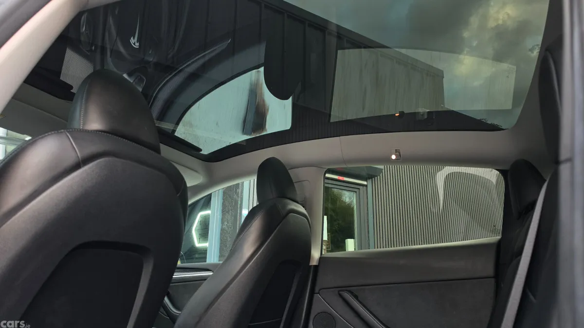 Tesla Model Y MPV, Electric, 2023, Black