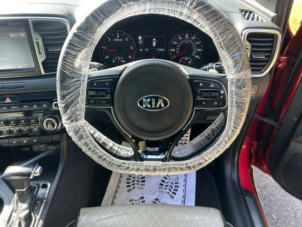 Kia Sportage SUV, Diesel, 2017, Red