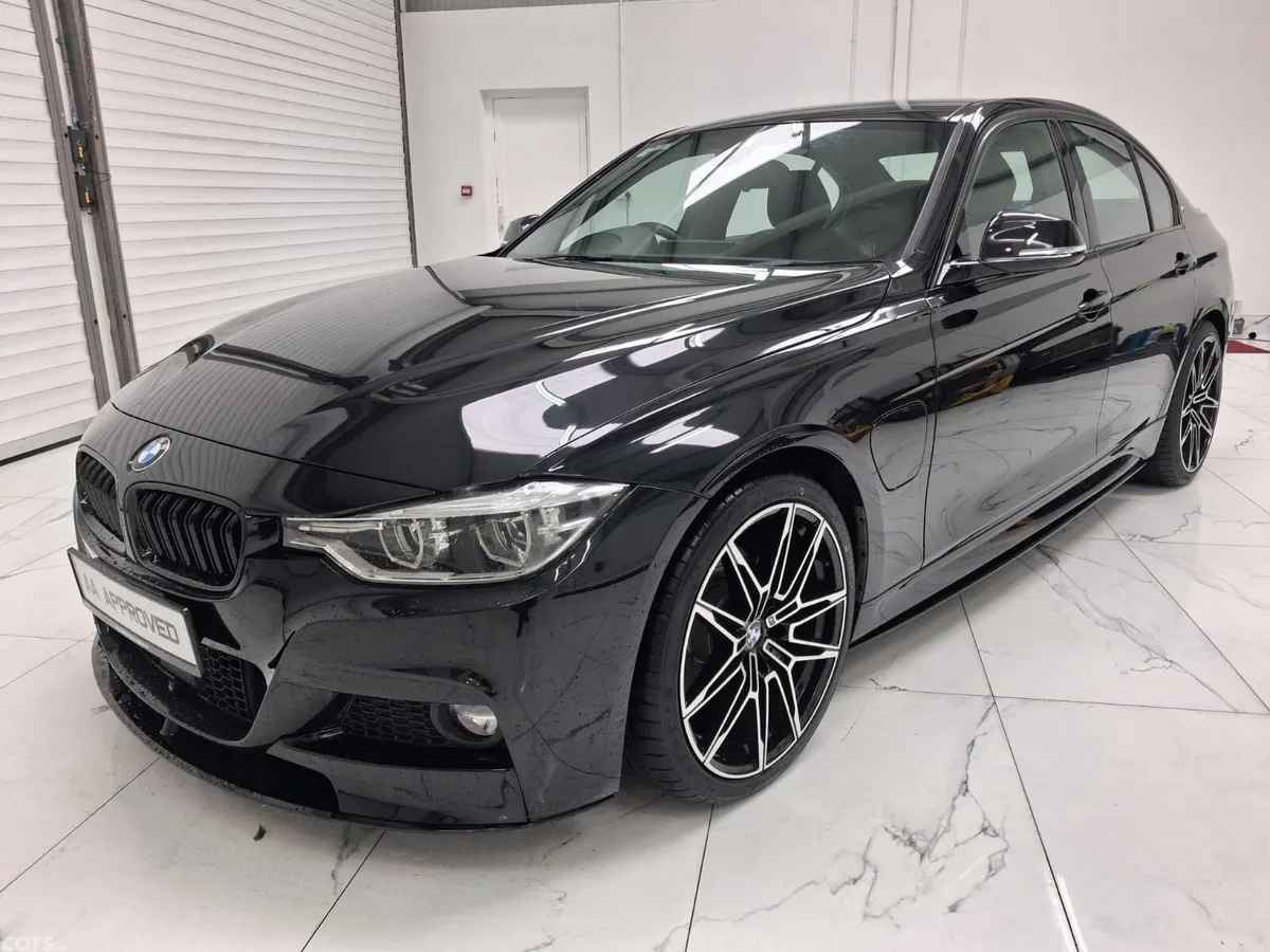 BMW 3-Series Saloon, Petrol Plug-in Hybrid, 2017, Black