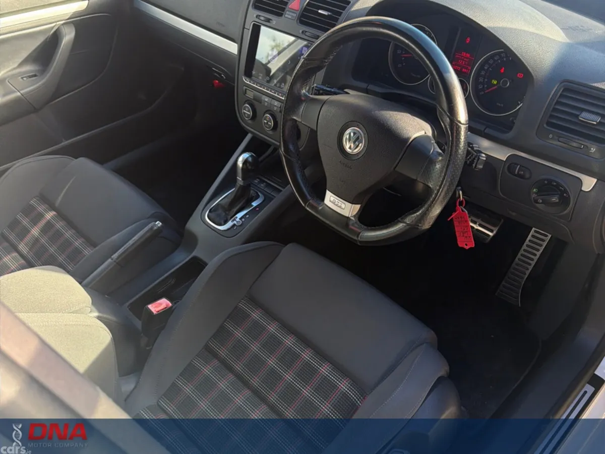Volkswagen Golf Hatchback, Petrol, 2008, White