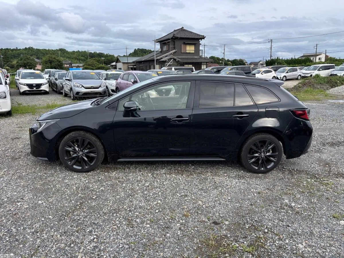 Toyota Corolla Estate, Petrol Hybrid, 2021, Black