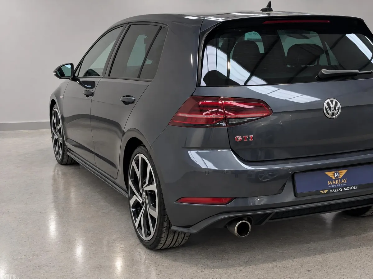 Volkswagen Golf Hatchback, Petrol, 2017, Blue