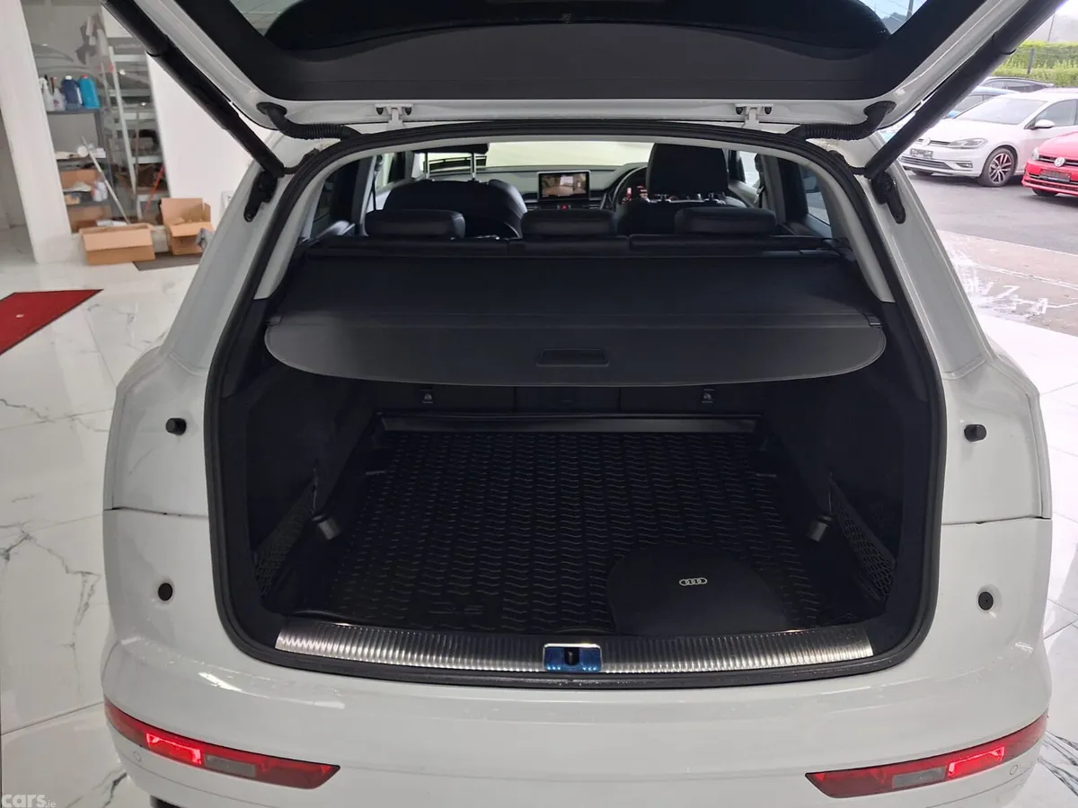 Audi Q5 Estate, Diesel, 2019, White