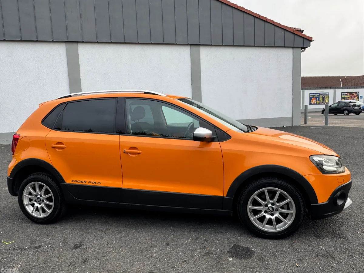 Volkswagen Polo Hatchback, Petrol, 2012, Orange