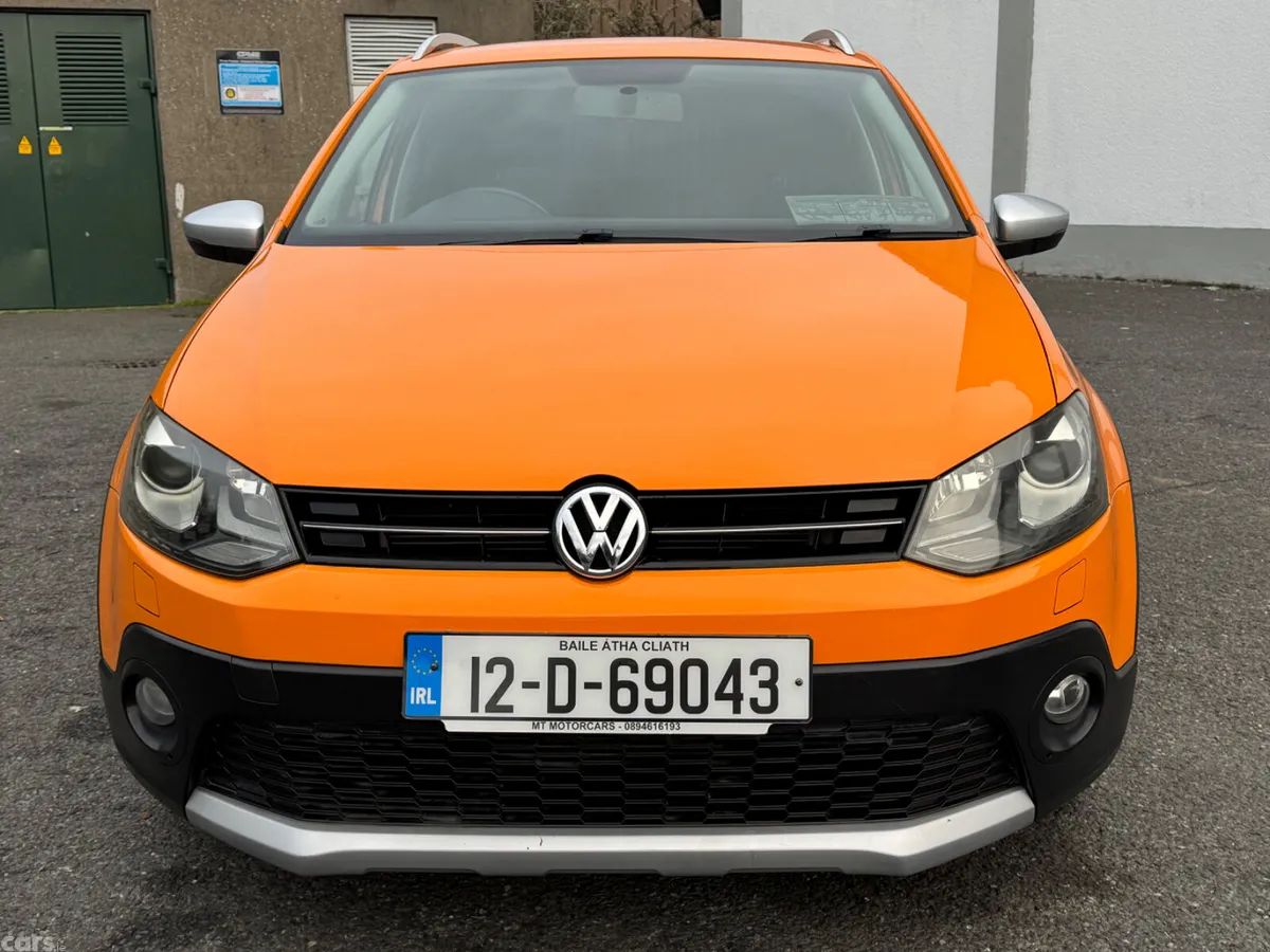 Volkswagen Polo Hatchback, Petrol, 2012, Orange
