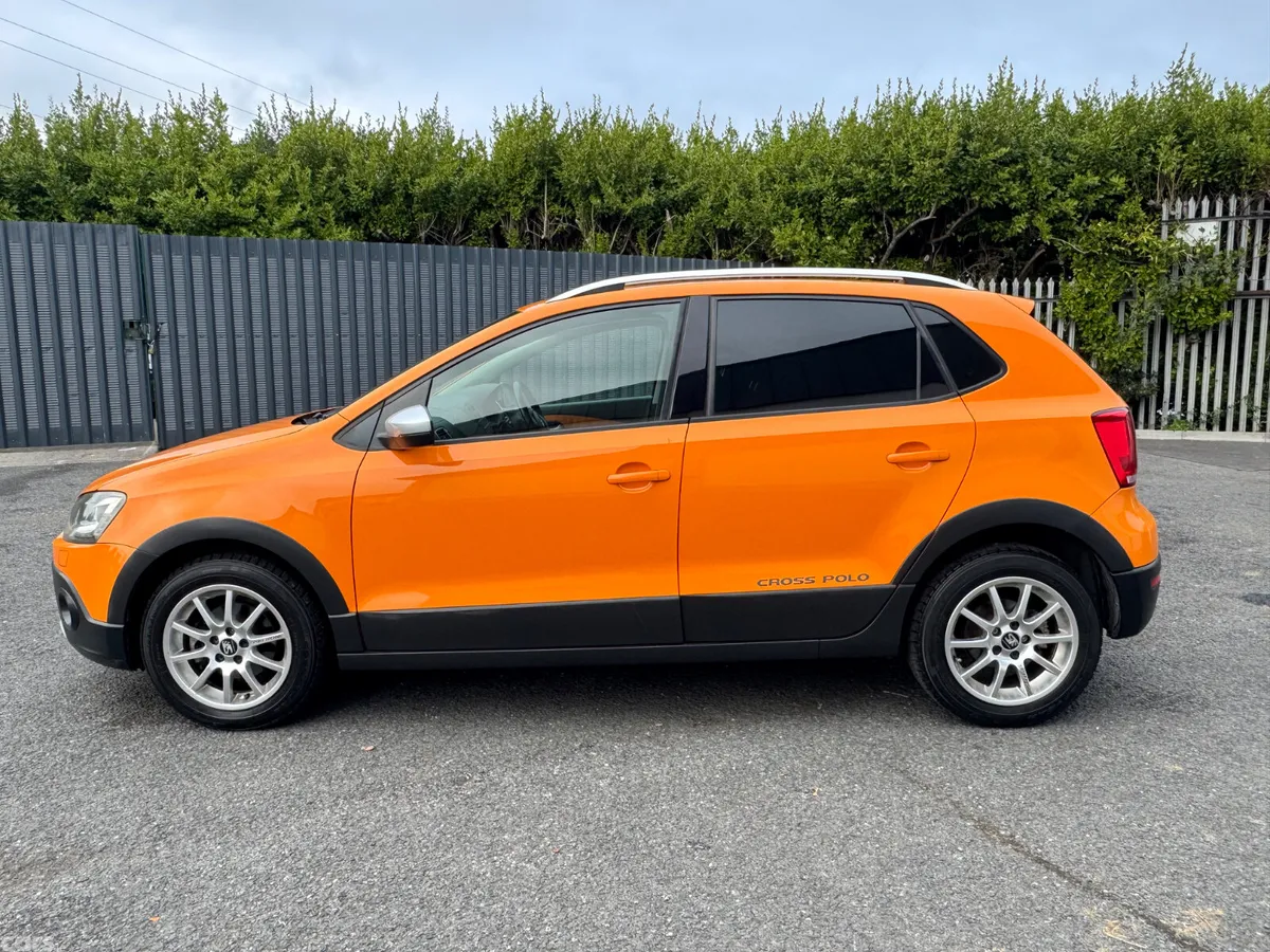 Volkswagen Polo Hatchback, Petrol, 2012, Orange