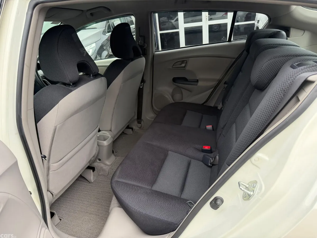 Honda Insight Hatchback, Petrol Hybrid, 2010, White
