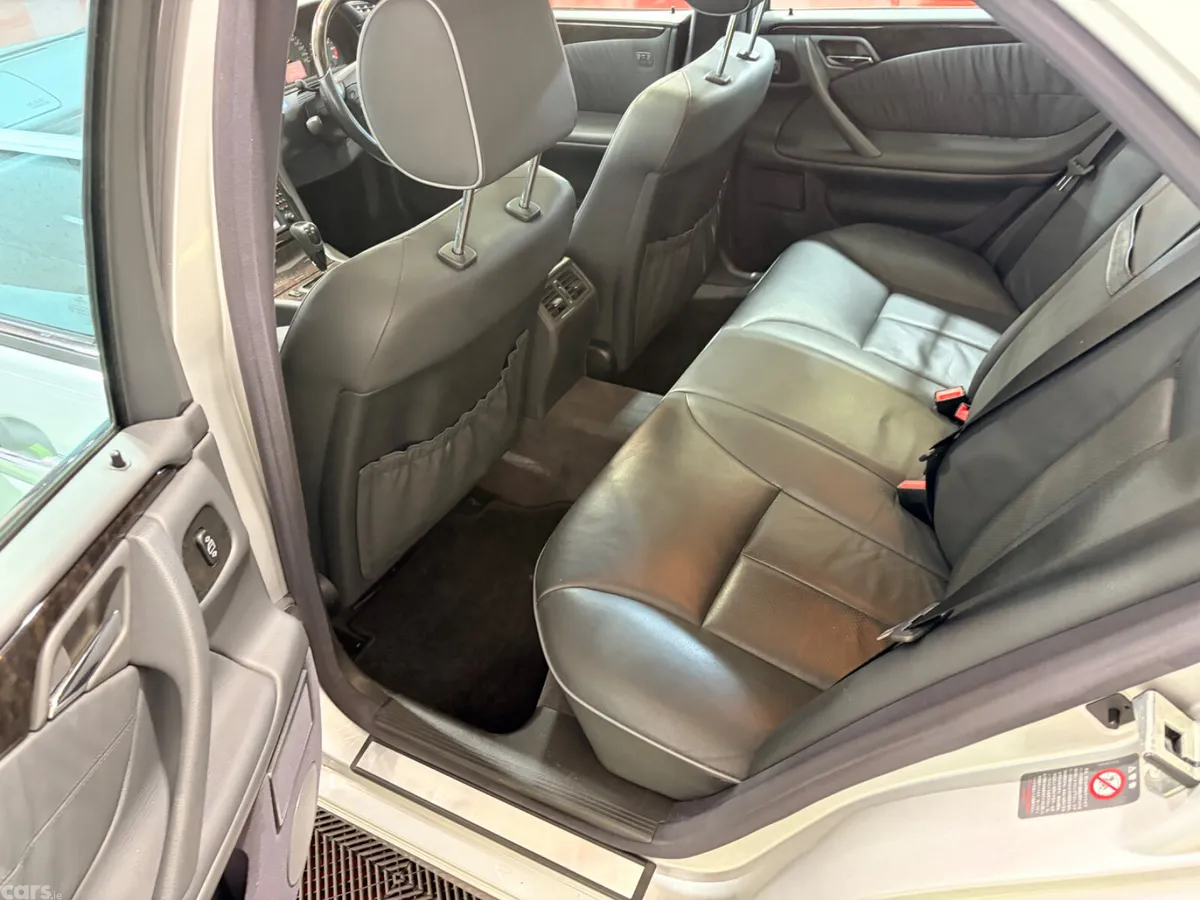 Mercedes-Benz E-Class Saloon, Petrol, 2001, Silver