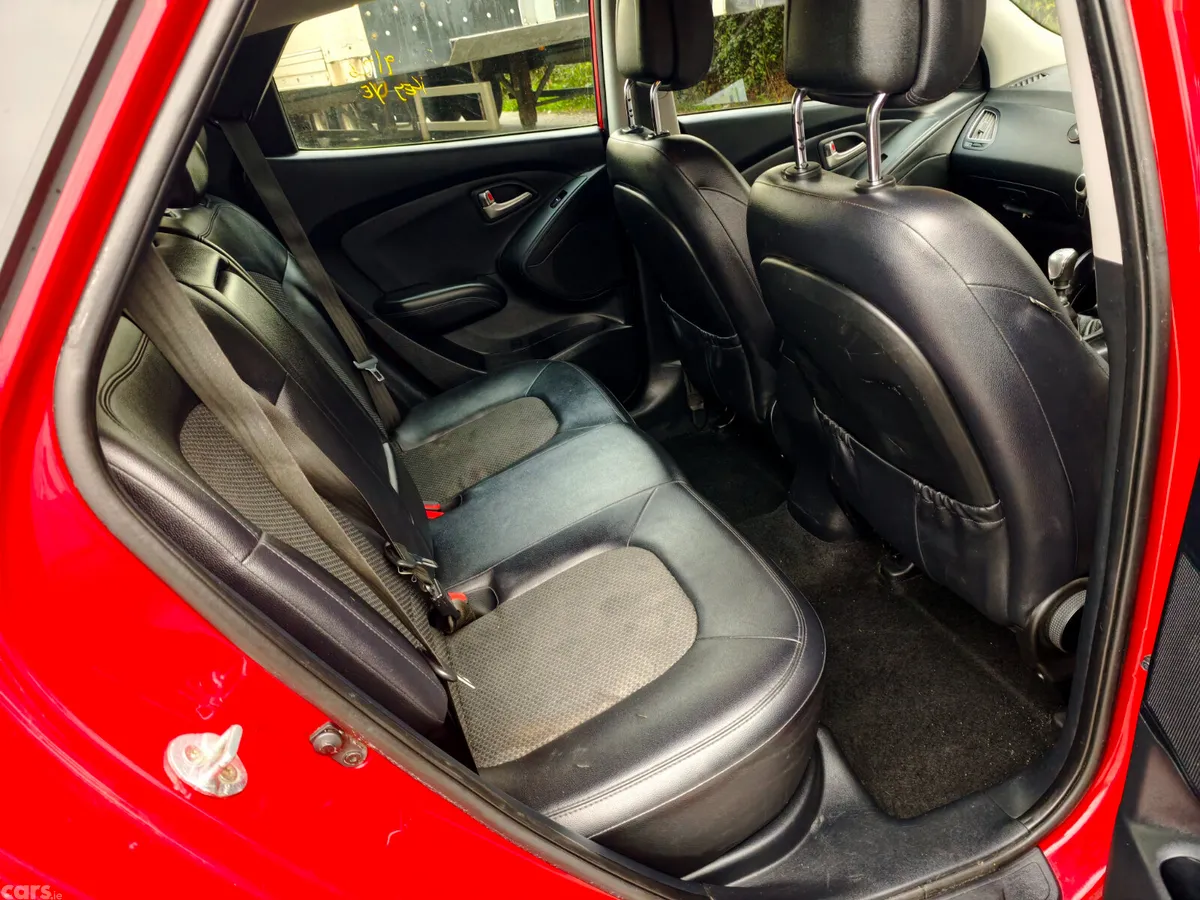 Hyundai ix35 SUV, Diesel, 2013, Red