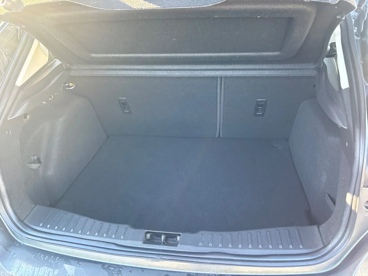 Ford Focus Hatchback, Diesel, 2018, Grey