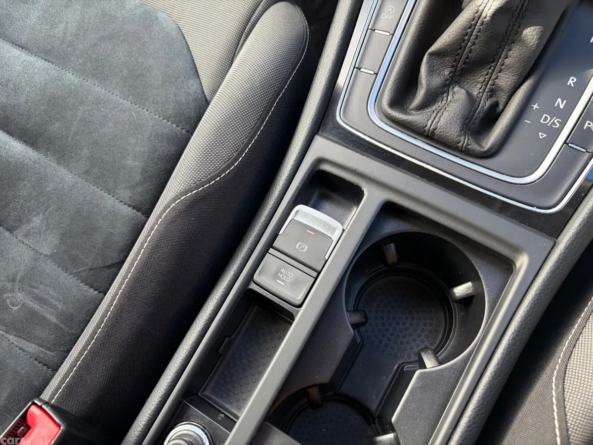 Volkswagen Golf Estate, Petrol, 2015, Silver