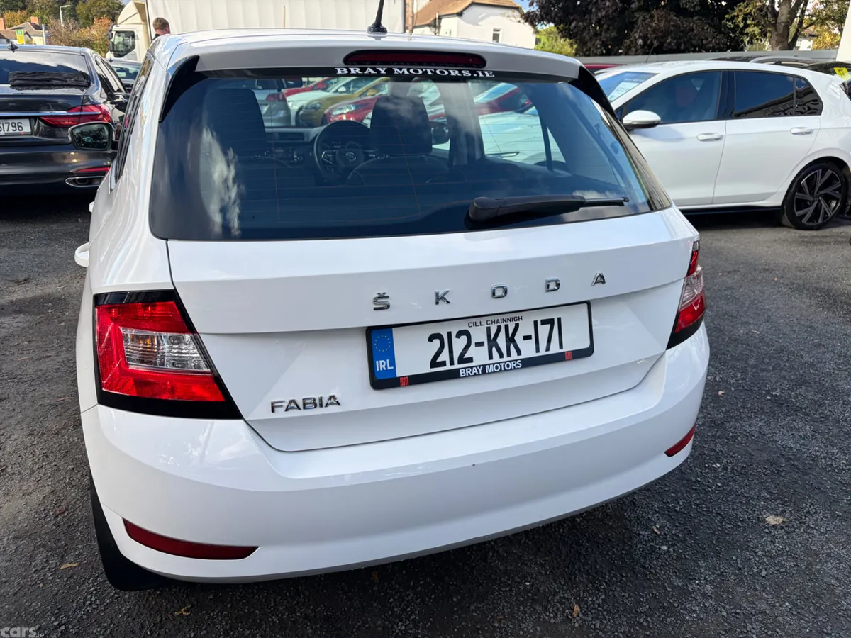 Skoda Fabia Hatchback, Petrol, 2021, White