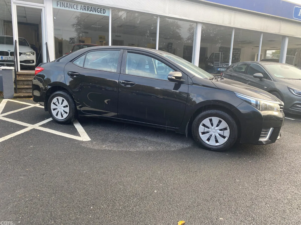 Toyota Corolla Saloon, Petrol, 2016, Black